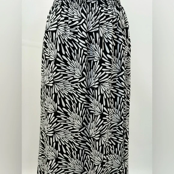 NWT Banana Republic Black White Leaf Print Maxi Dress Sz 4 Sleeveless Racerback - Picture 9 of 13